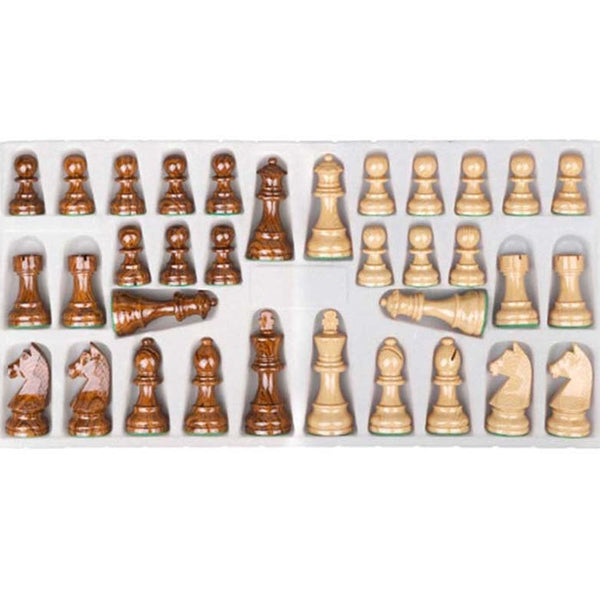 Set con scacchiera e scacchi