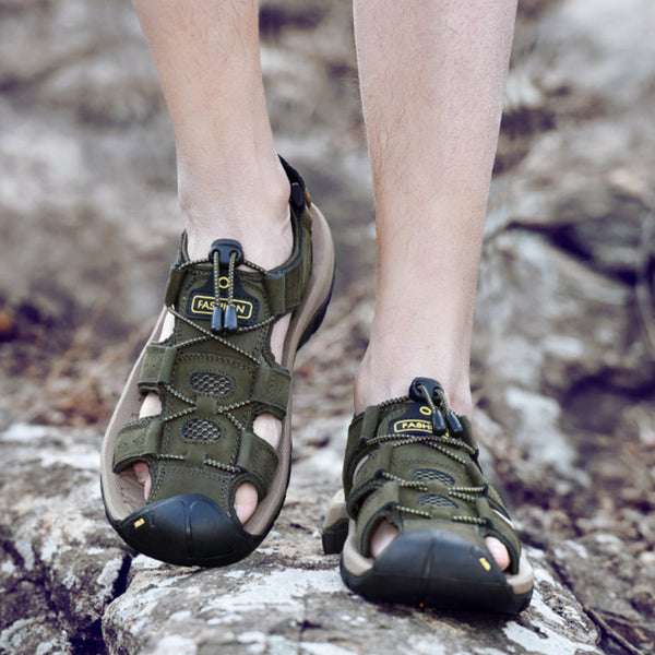 Sandali estivi da uomo a punta chiusa per escursionismo