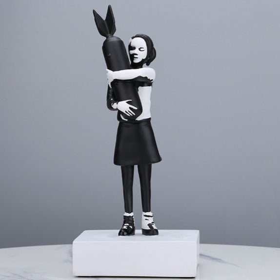 Statuette decorative -Banksy Bomb Hugger-