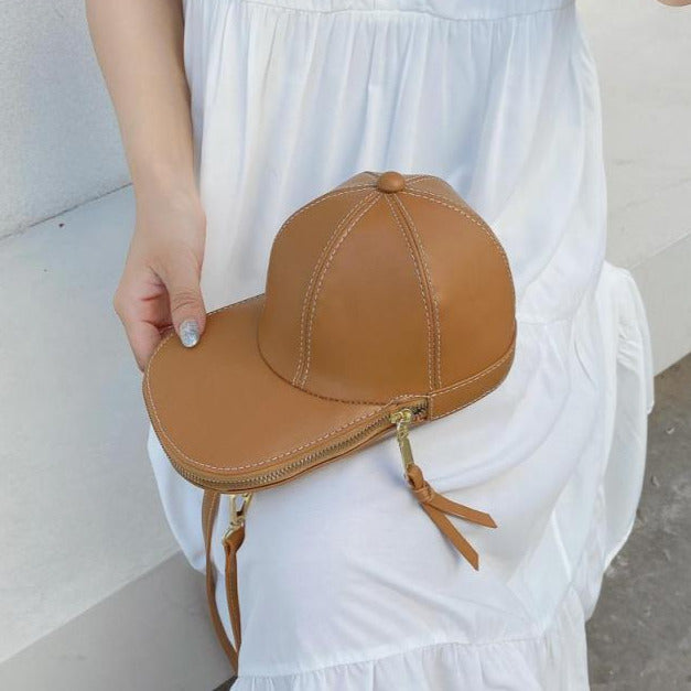 Mini borsa donna stravagante a forma di berretto in pelle sintetica