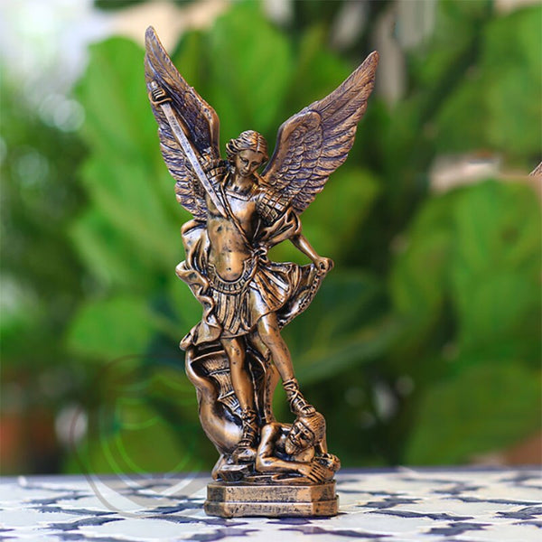 Decorazione casa - Statua battaglia tra Angelo e Diavolo in resina per Natale o regalo