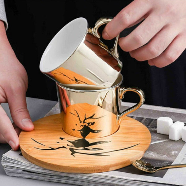 Set di tazze da caffè in ceramica riflettente
