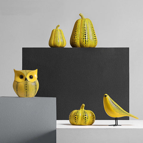 Set di decorazioni minimaliste con zucche e uccellini